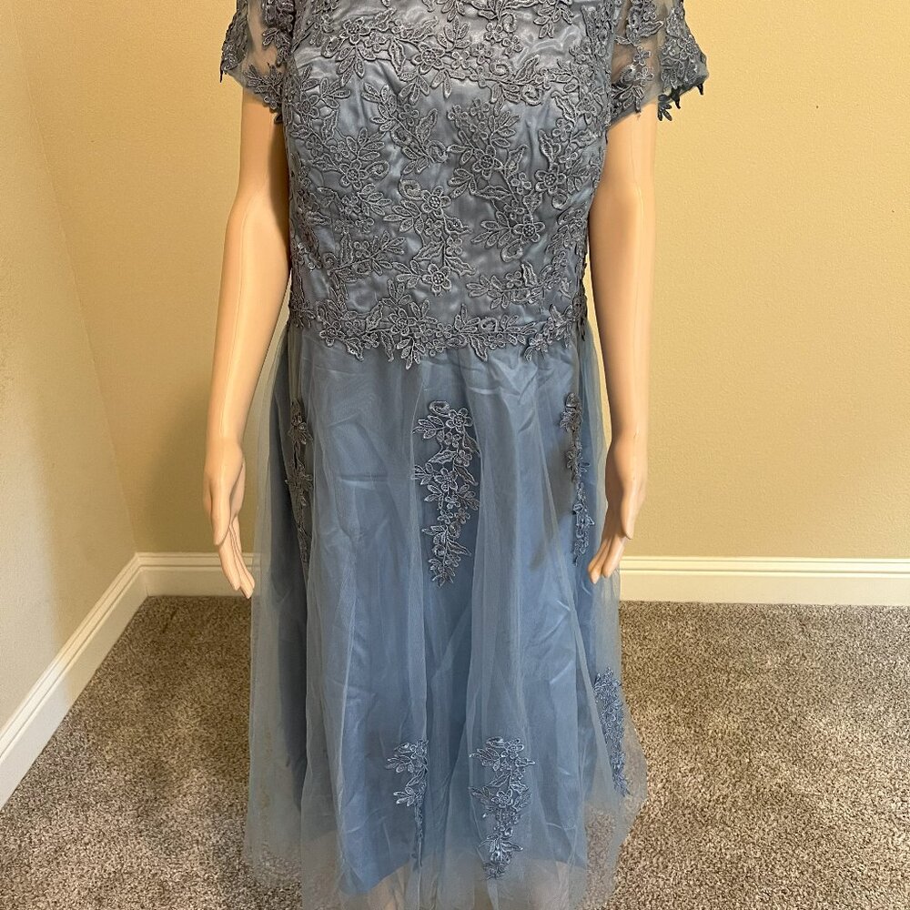 NWT-Bridal Dress Size XL
